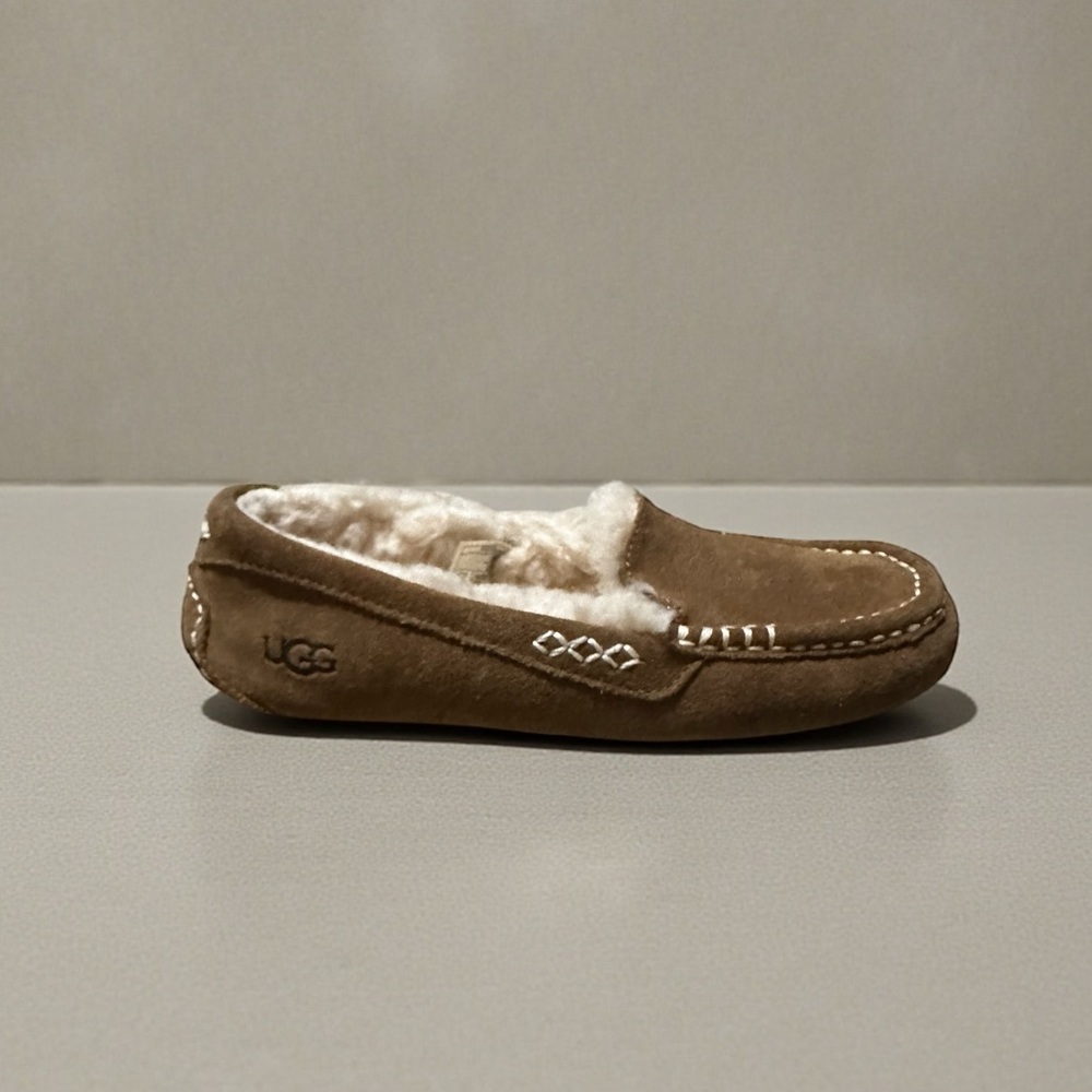 UGG Women's Ansley Moccasin Slipper Chestnut Size 7